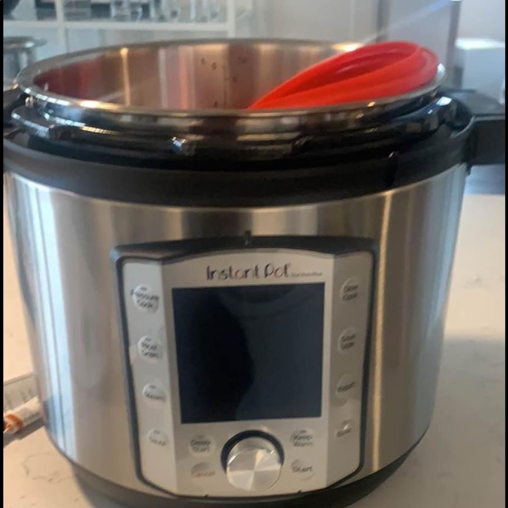 Instant pot/never used!